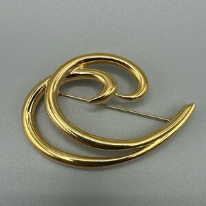 Trifari Gold Spiral Brooch Elegant Timeless Design